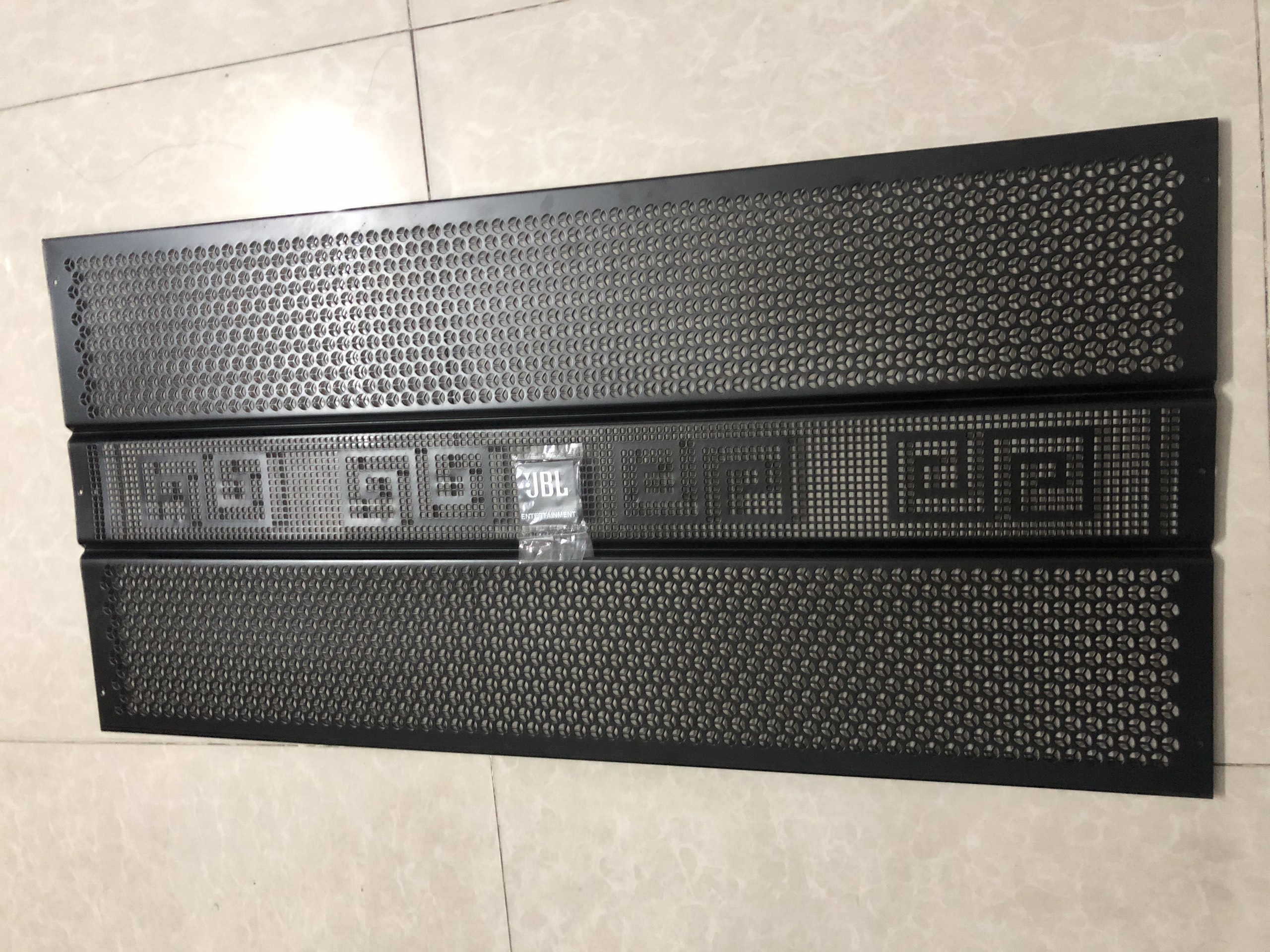 Lưới loa 4 tất đôi 46.5cm x 95.5cm