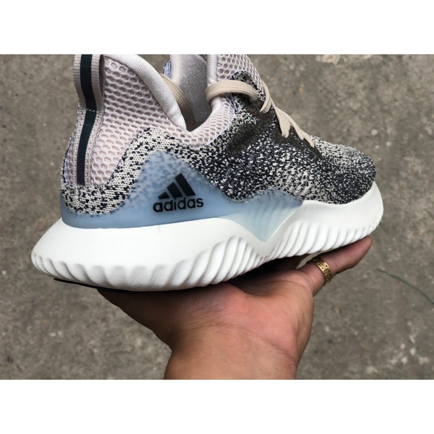 Giày AlphaBounce Xám Tiêu Nam Nữ 11 Cao Cấp Full Box [ Sướng Sneaker ]