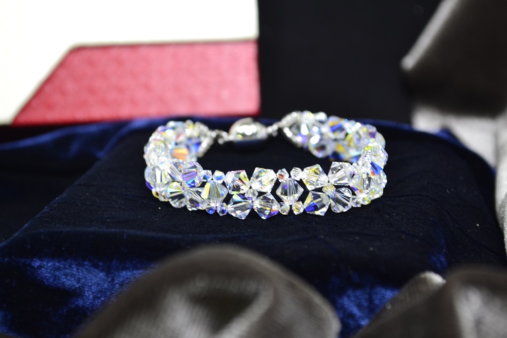 [Freeshipmax] Vòng tay pha lê Swarovski thoi 6li