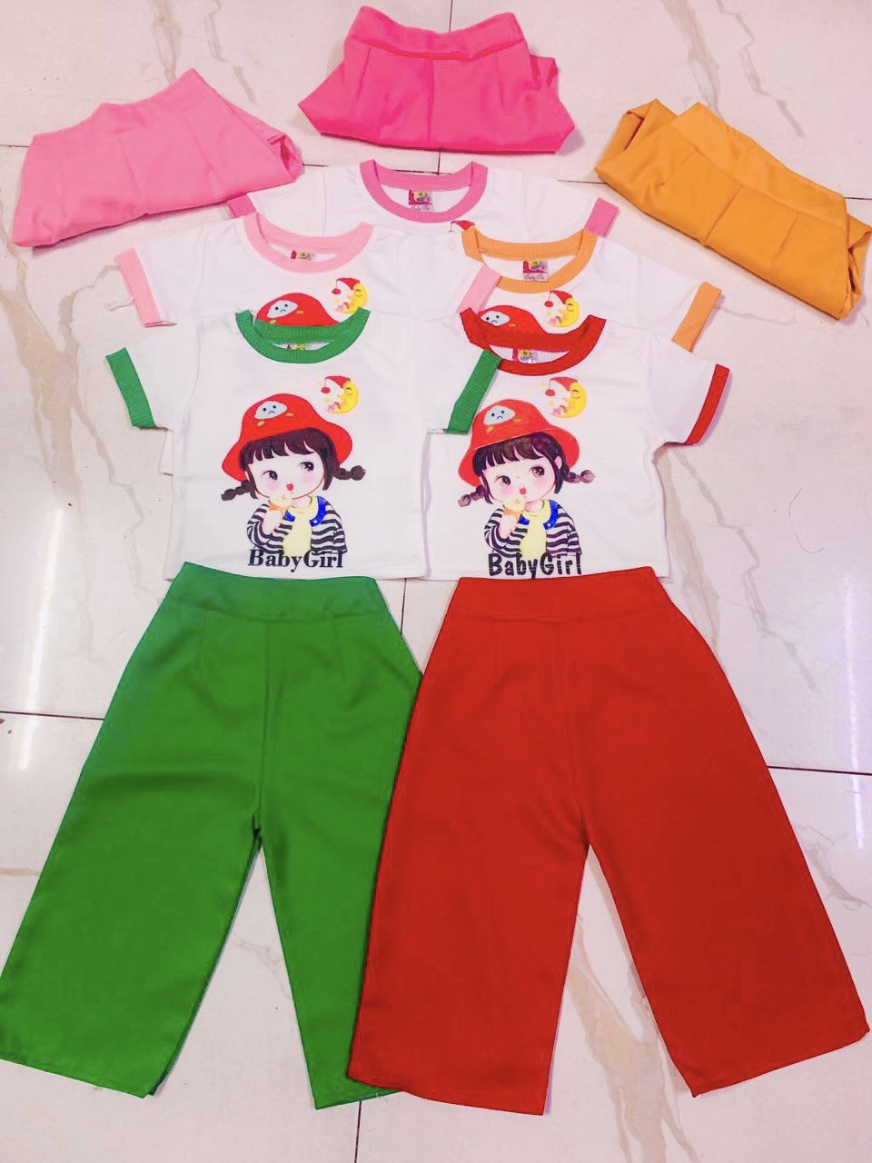Set áo thun gân quần lửng ống rộng bé