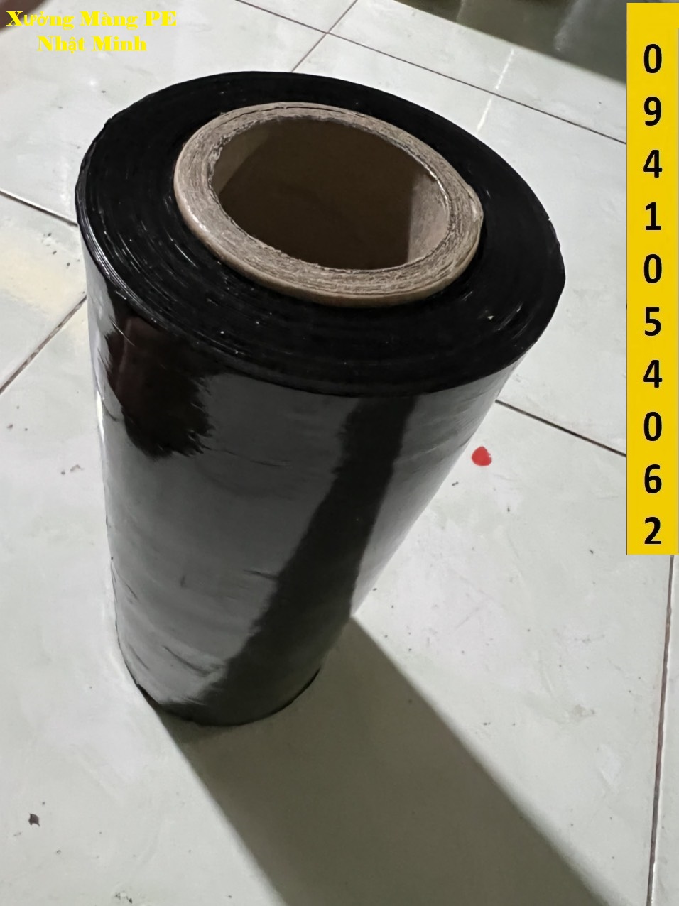 Màng PE đen, màng quấn đen 20cm 1.2kg