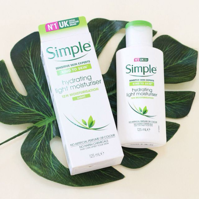 Kem dưỡng ẩm  Simple Hydrating Light Moisturise