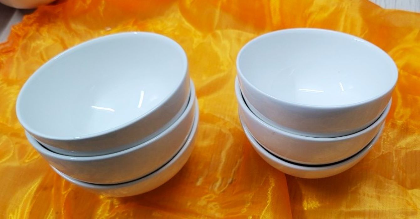 BỘ TÔ, CHÉN, DĨA GỐM SỨ TRẮNG 4D CAO CẤP (GỒM 3 TÔ BẦU, 4 DĨA , 6 CHÉN CƠM, 6 CHÉN NHỎ, 6 MUỖNG, 6 ĐÔI ĐŨA)