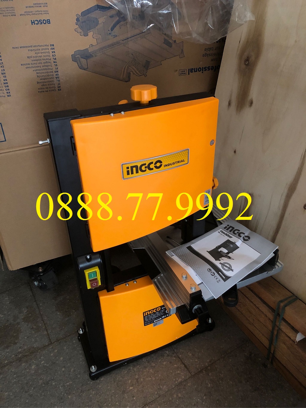 Máy cưa bàn 350W INGCO  BAS3502 kích thước bàn cắt 300x300mm, chiều dài lưỡi 1511mm - Chính hãng