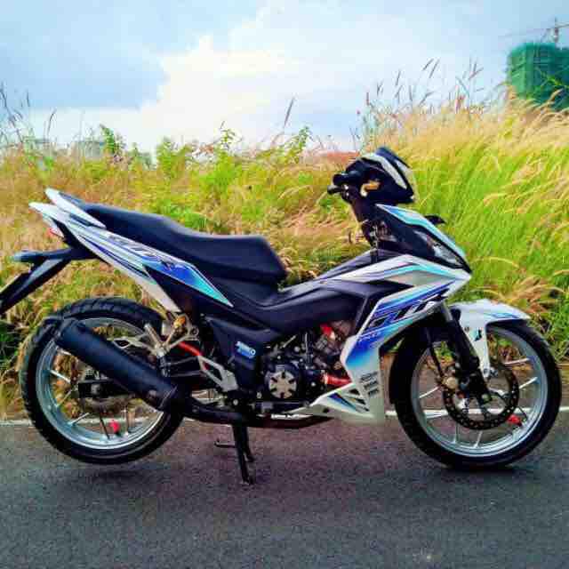 Tem rời winner GTR trắng xanh