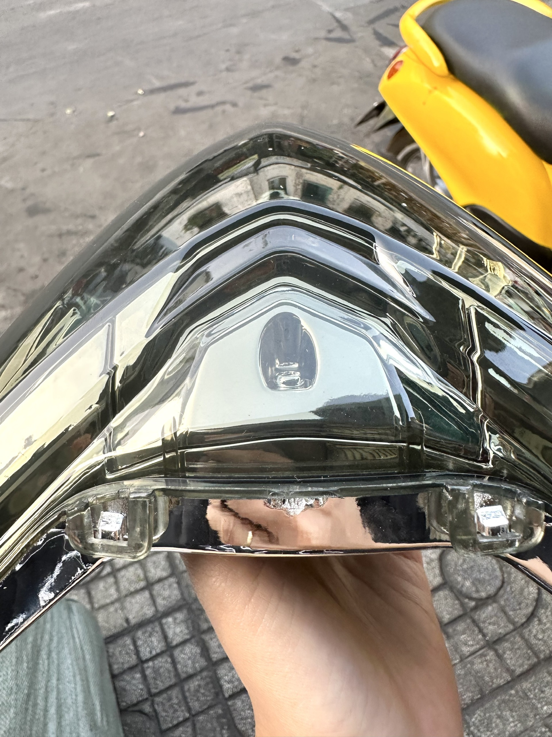 CHOÁ ĐÈN PHA EX135 5S APPI KHÓI