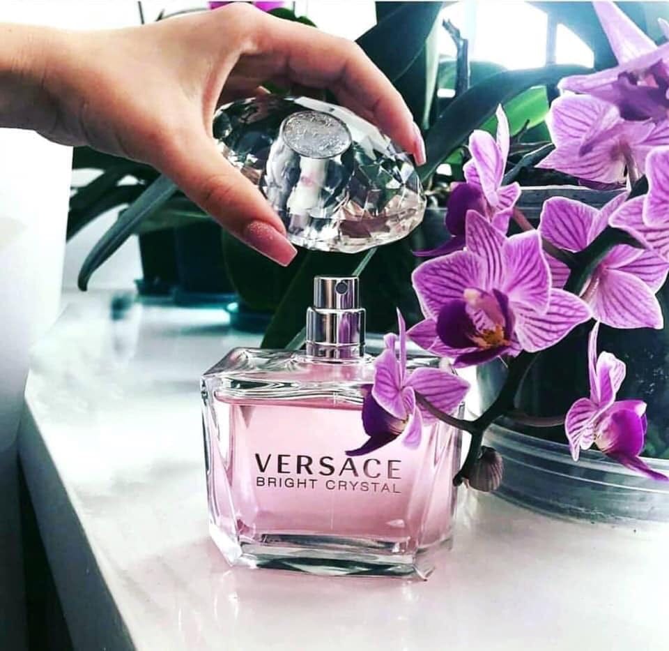 Nuớc hoa nữ Versace Bright Crystal Eau de Toilette 90ml