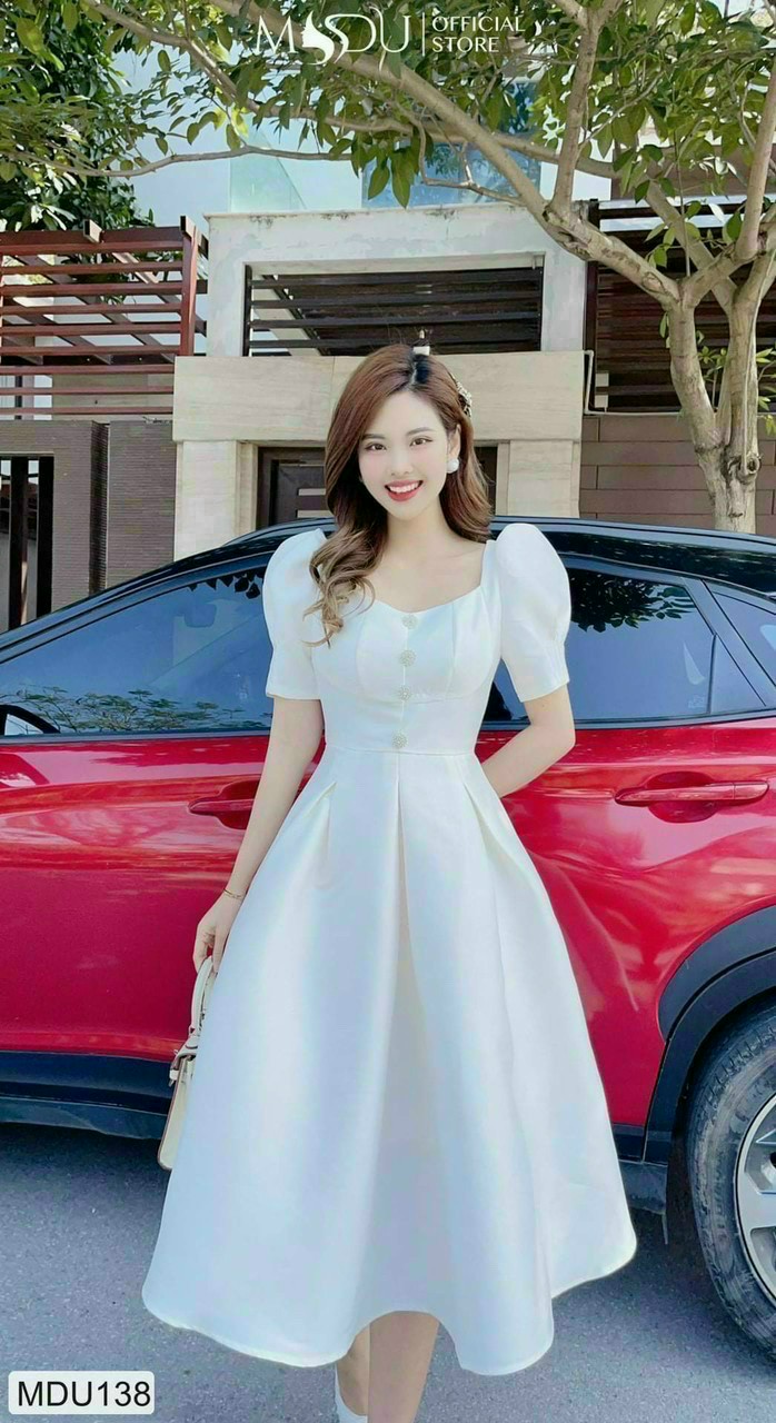 Đầm xòe, tay bồng tiểu thư