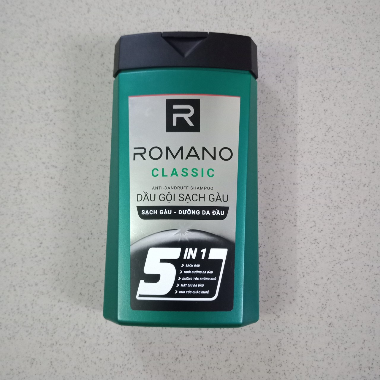 Dầu gội sạch gàu romano classic hương nước hoa 180g