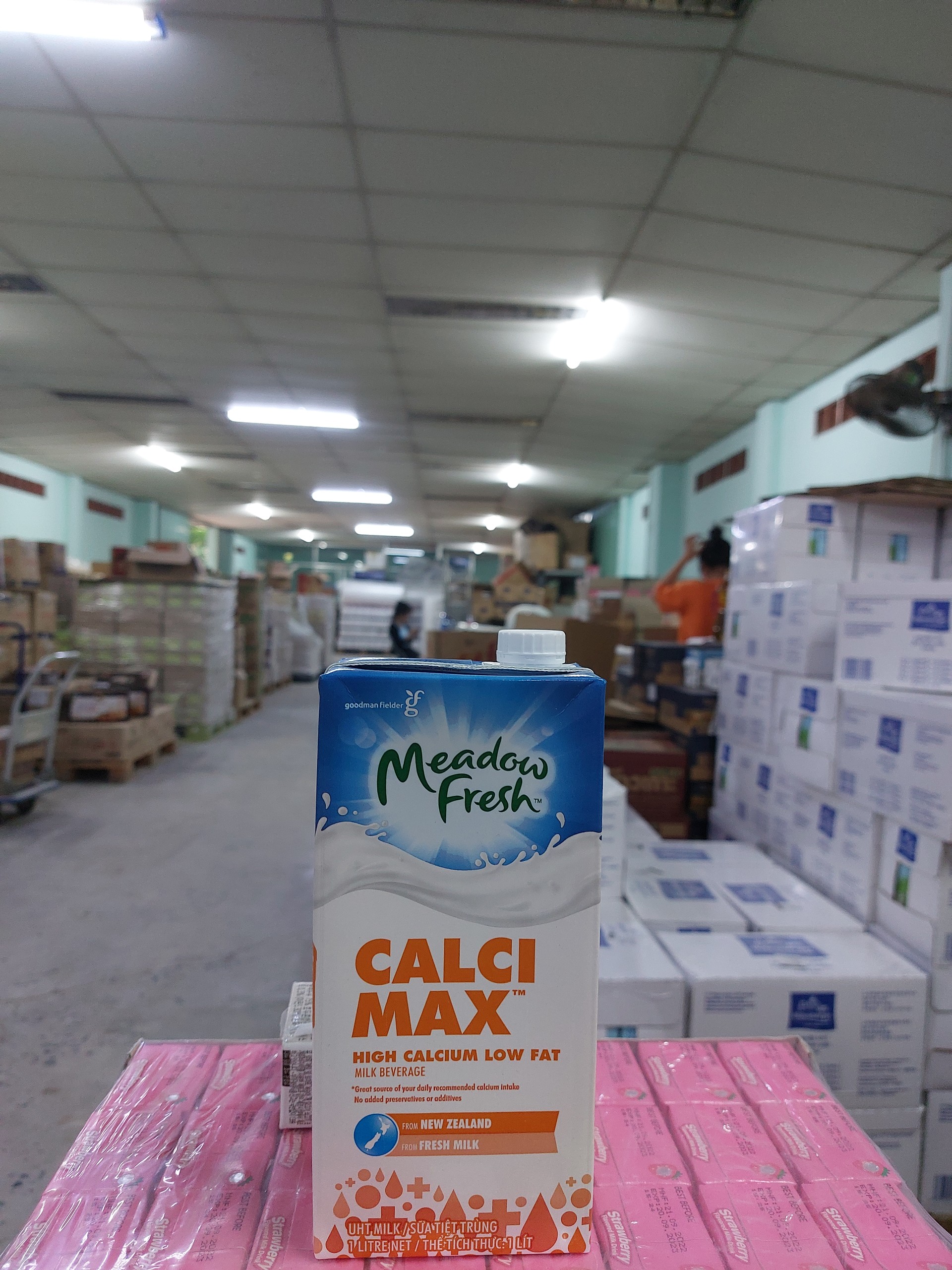 [1 Hộp] Sữa Meadow Fresh Giàu CANXI MAX 1L