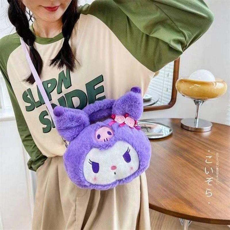 Túi đeo chéo lông mịn nhân vật Kuromi đáng yêu ^^