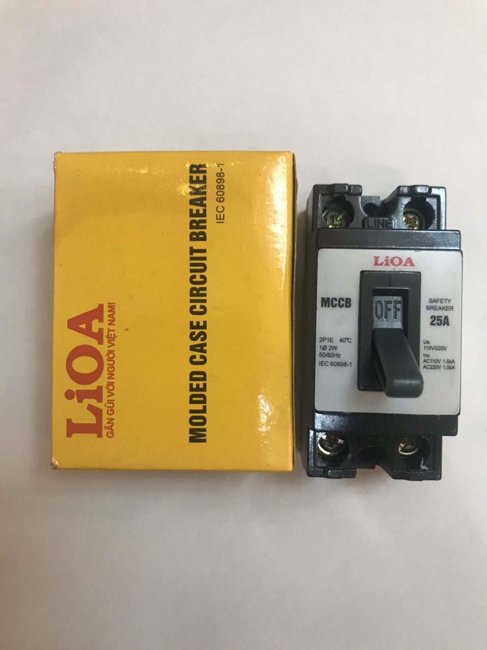 Cầu Dao tự động an toàn (át hộp) 25A Lioa