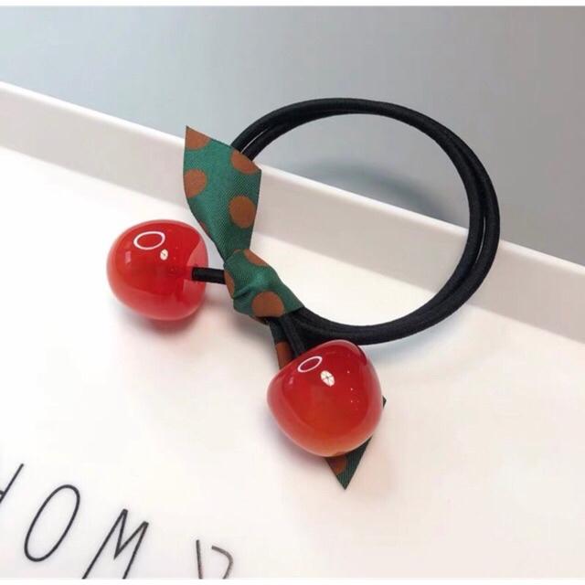 Cột tóc Cherry quả anh đào phong cách Hàn Quốc