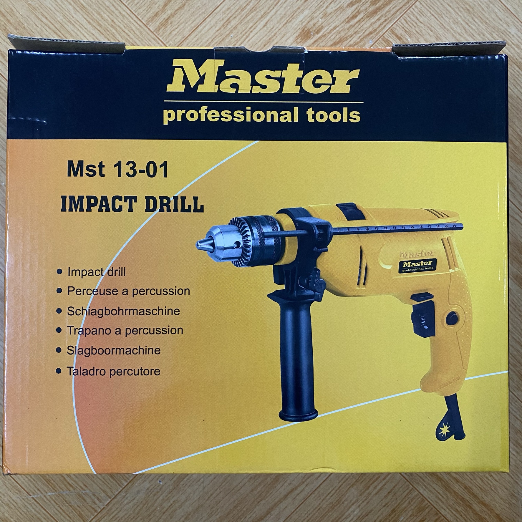Máy khoan  MASTER MST 13-1 750W