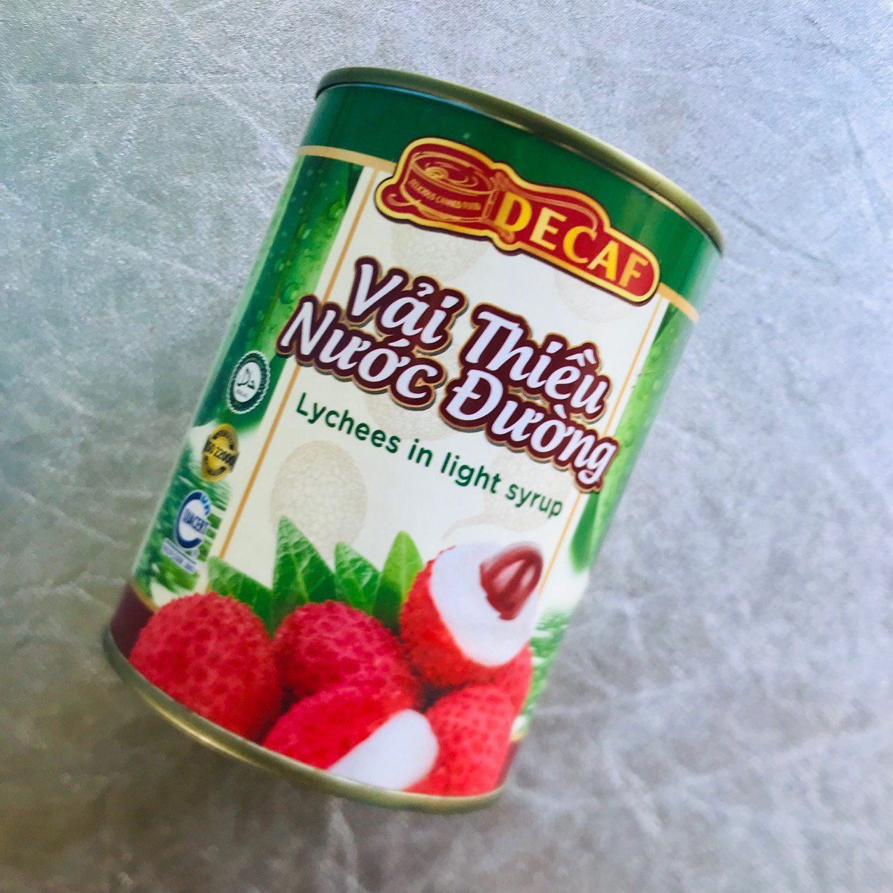 Vải Thiều Ngâm Nước Đường Lon 565g