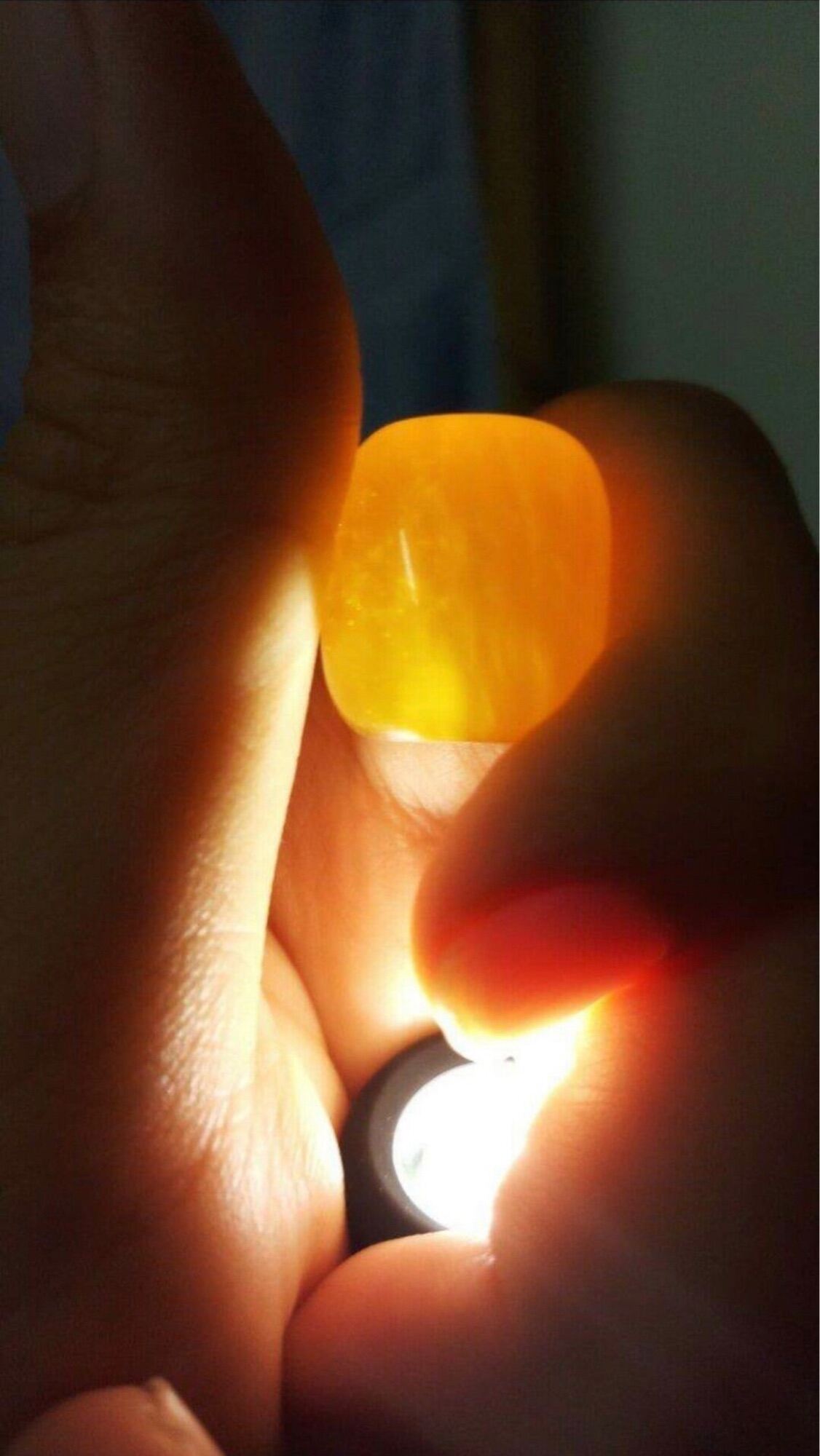 Hổ phách vật phẩm may mắn Thái Lan