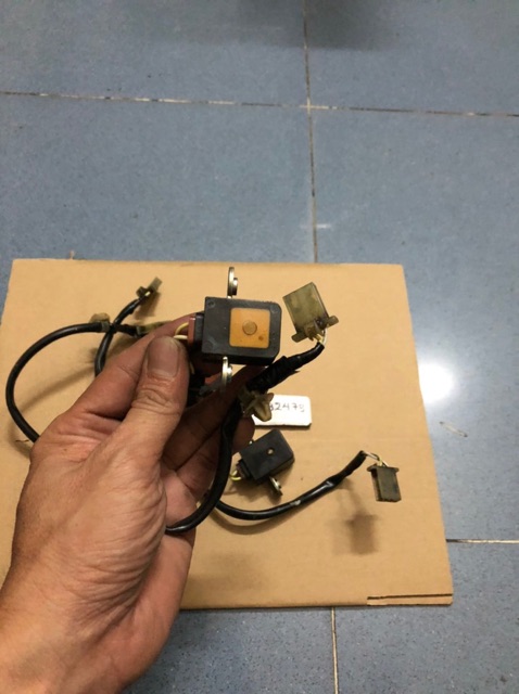 Cục kích mâm lửa SH Ý zin theo xe