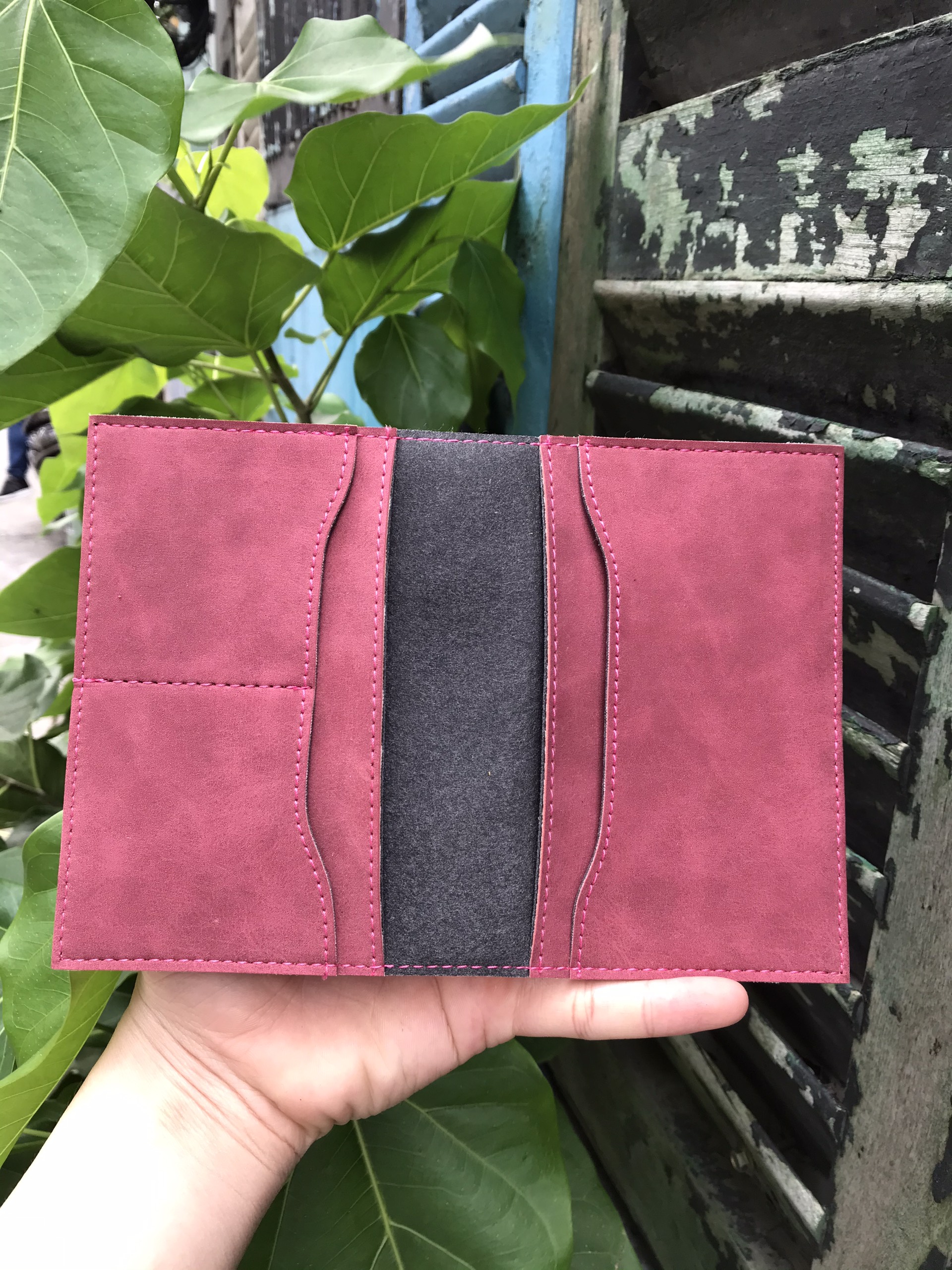 [HCM]Ví đựng hộ chiếu/cover passport màu đỏ tía