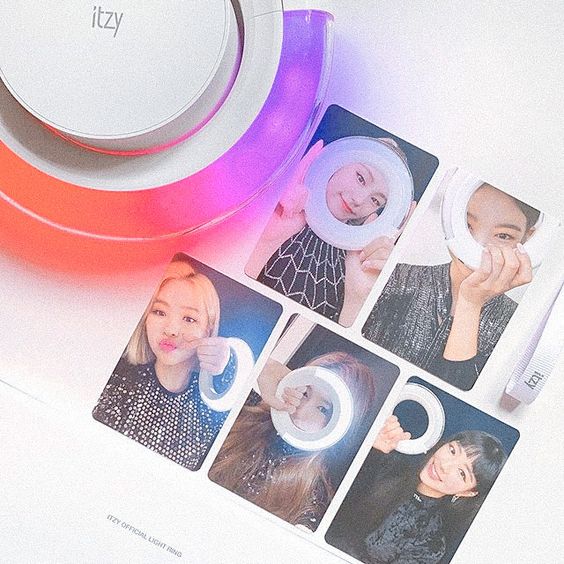OFFICIAL LIGHT RING ITZY CHK