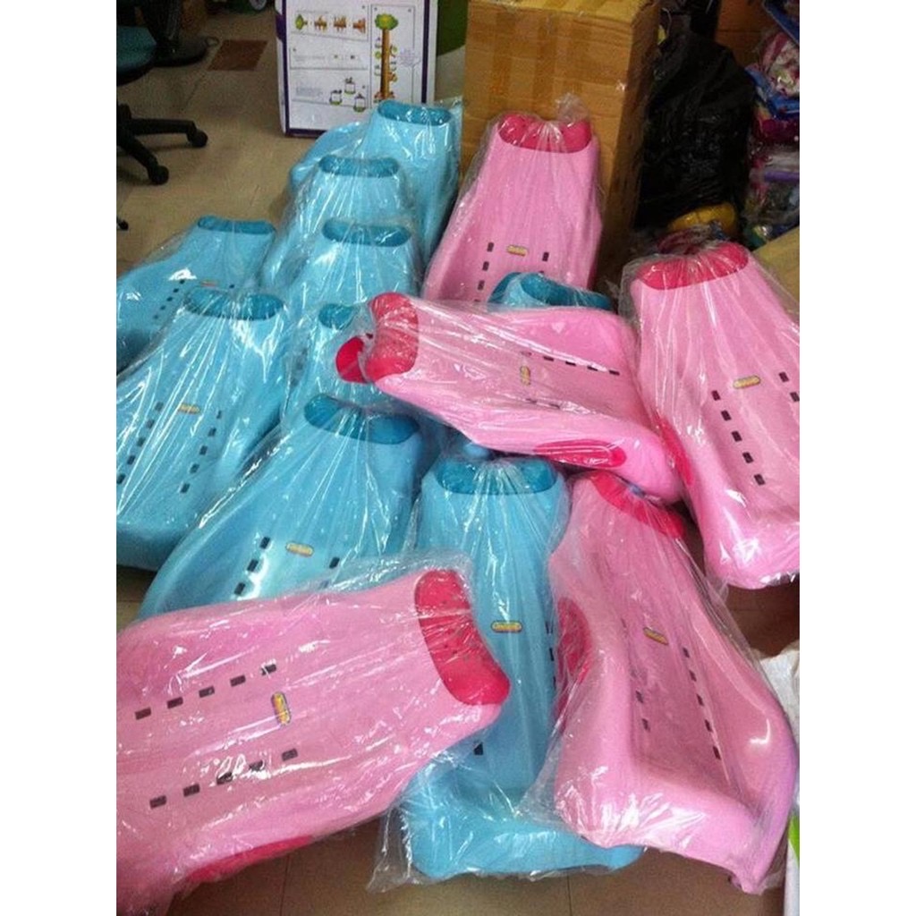 Ghế gội đầu Việt Nhật cho bé (có tay vịn)