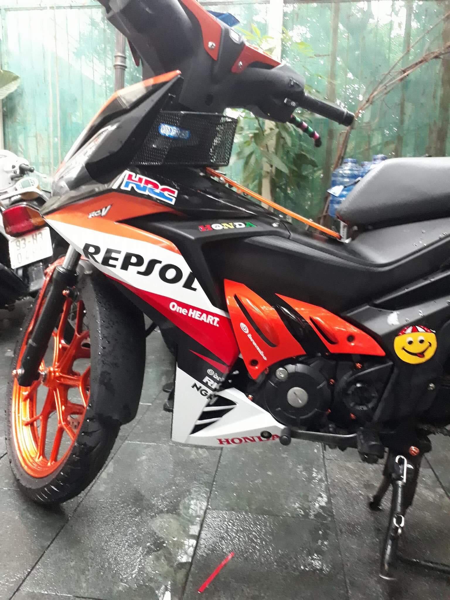 Ốp sườn winner ( Cánh gà )