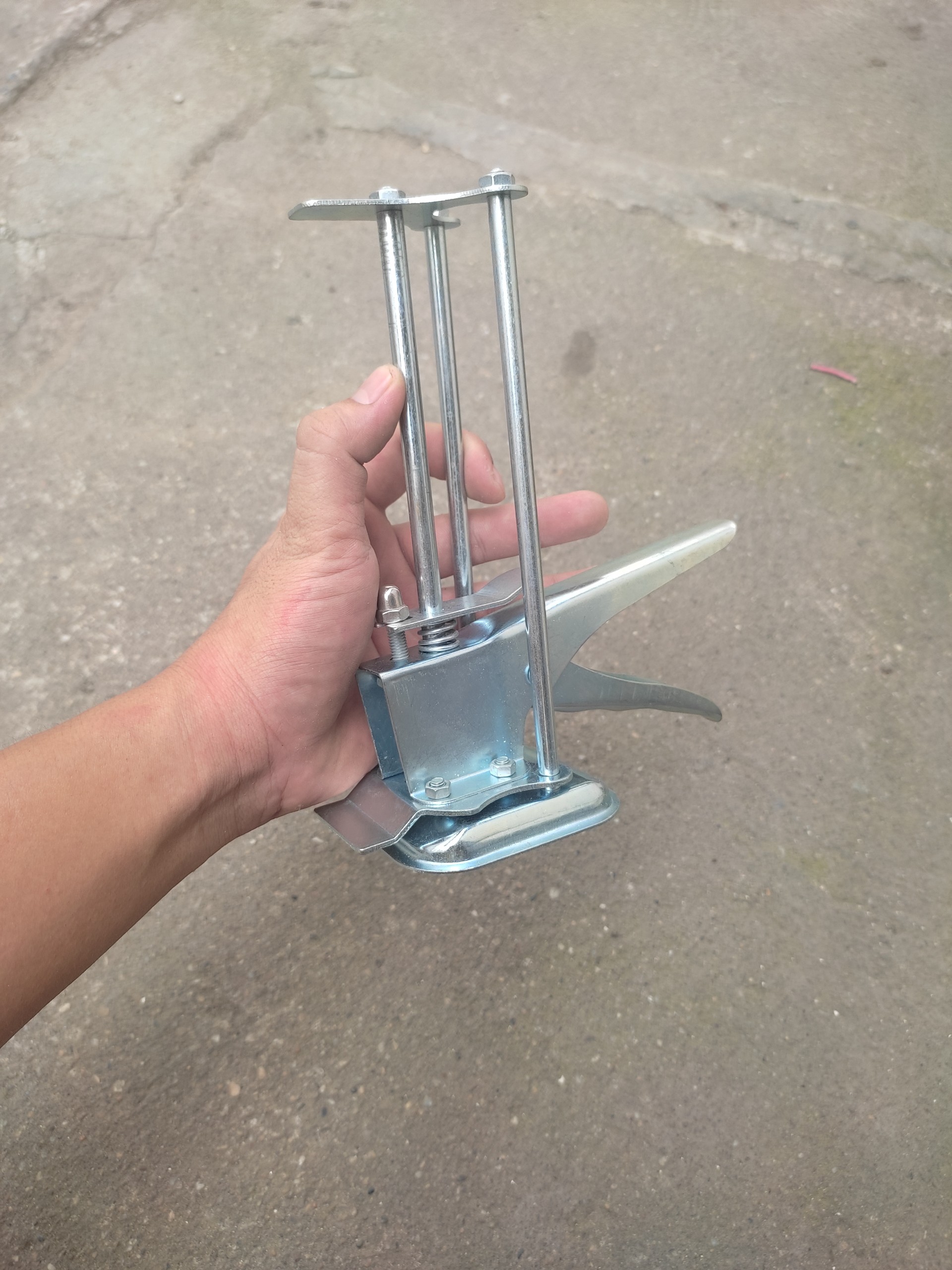 Combo 10 kích kê gạch chân tường - con đội ốp gạch