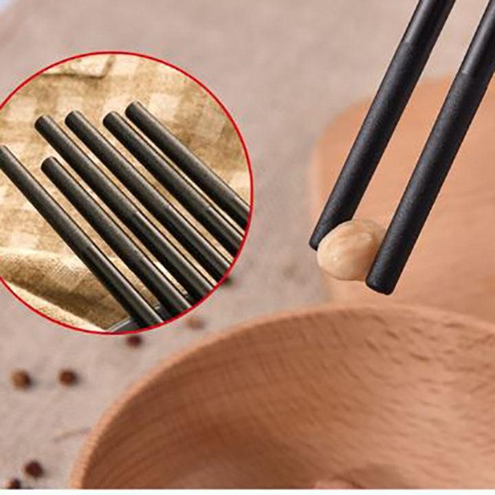 Đũa Sừng Khảm Vàng Phong Cách Nhật Bản (Hộp 10 Đôi)