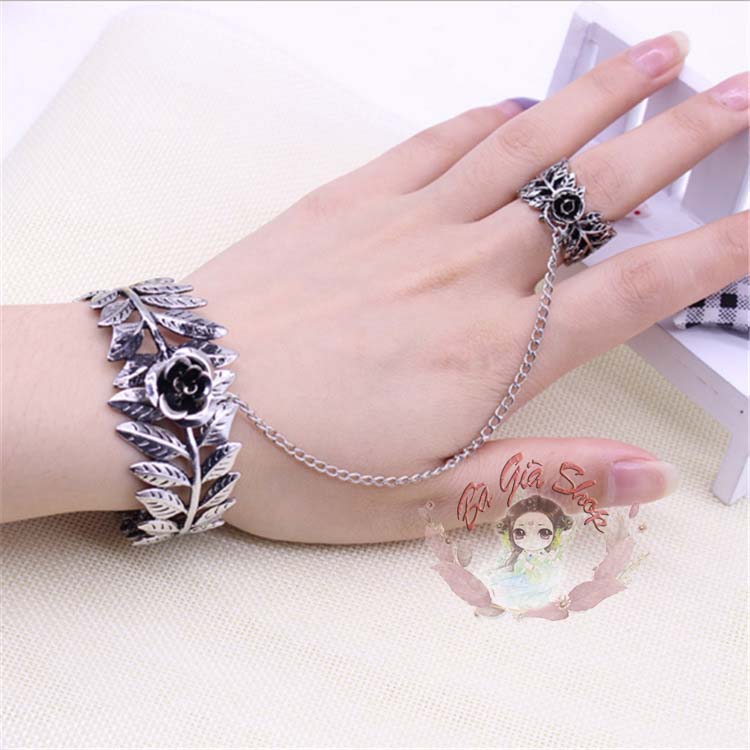 Vòng tay kèm nhẫn vintage