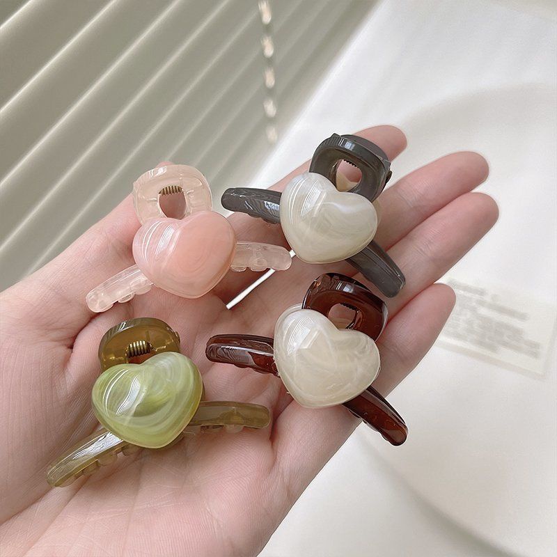 Kẹp tóc, gấp tóc acrylic hình tim