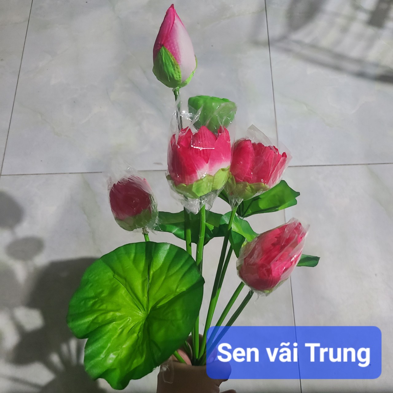 CHÙM HOA SEN GIẢ TRANG TRÍ TẾT