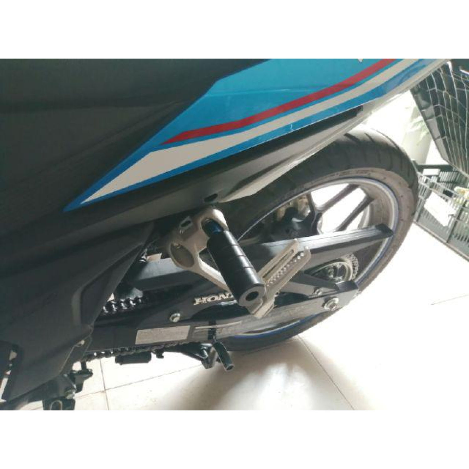 Cần số 2 chiều xe Winner 150 màu đen