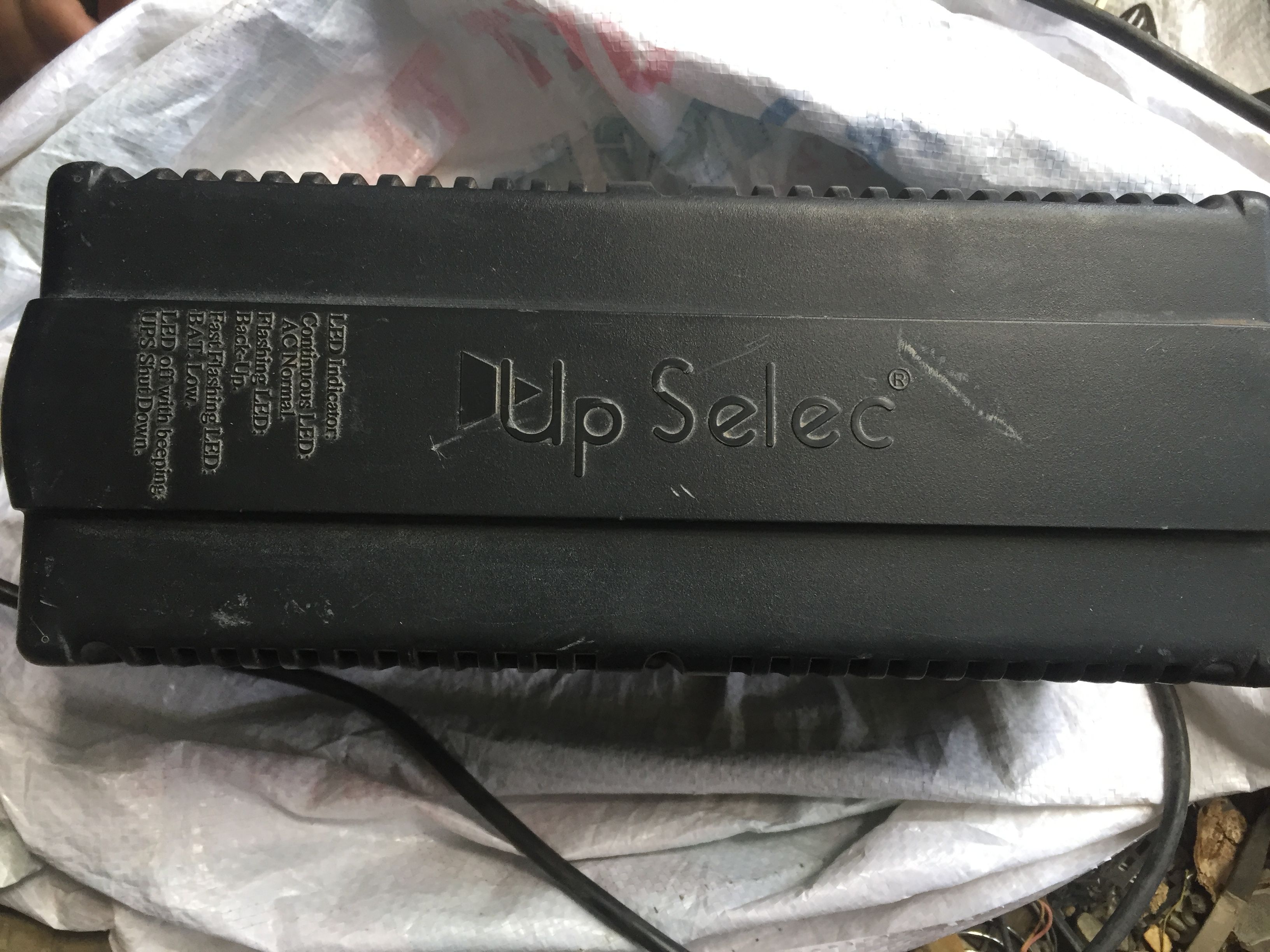 Bộ lưu điện UPS  UP Select UN500 12VDC