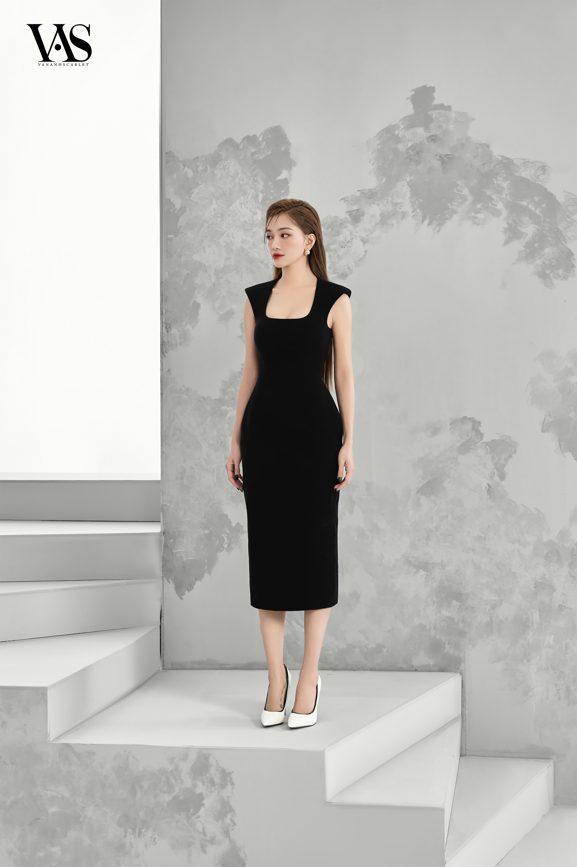 Đầm nữ VANANHSCARLET chiết eo chân bút chì V030S23