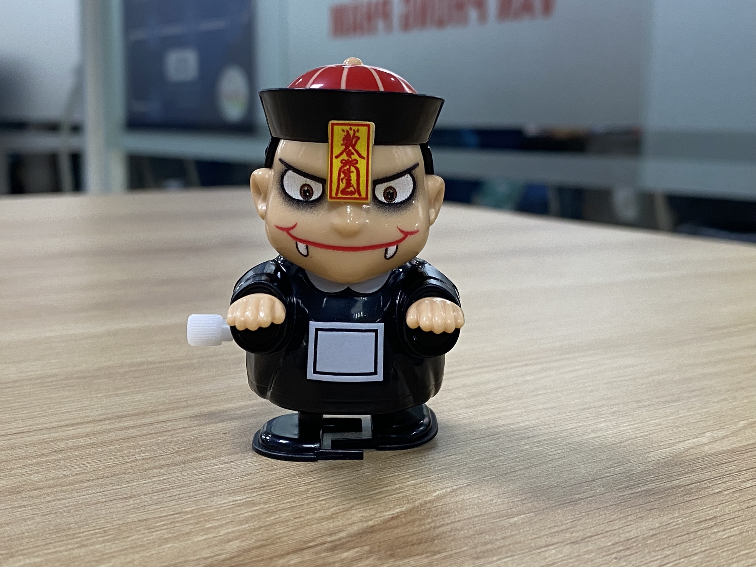 (1 Cái) Cương thi biết đi - Cương thi vặn cót - đồ chơi Halloween