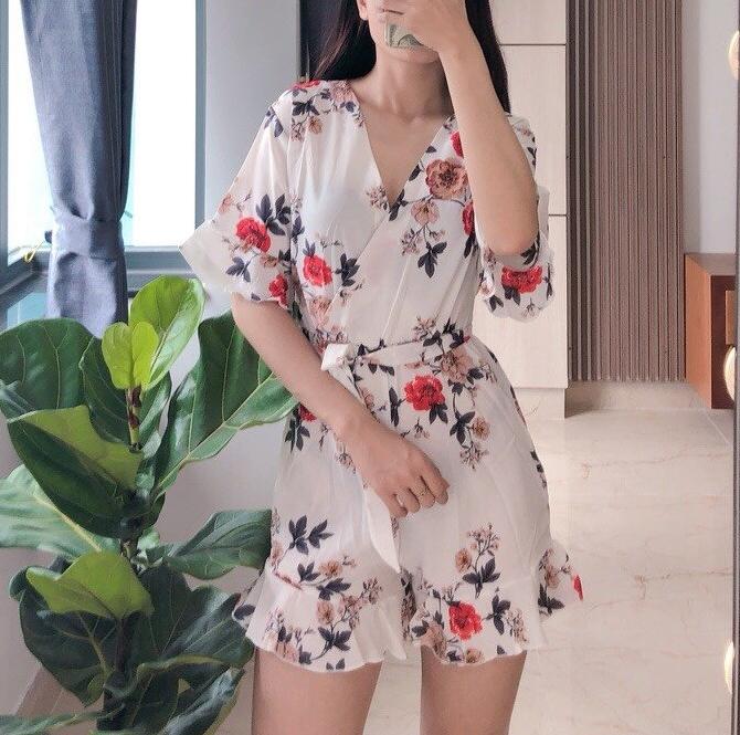 Jumpsuit hoa cột eo - bộ liền thân