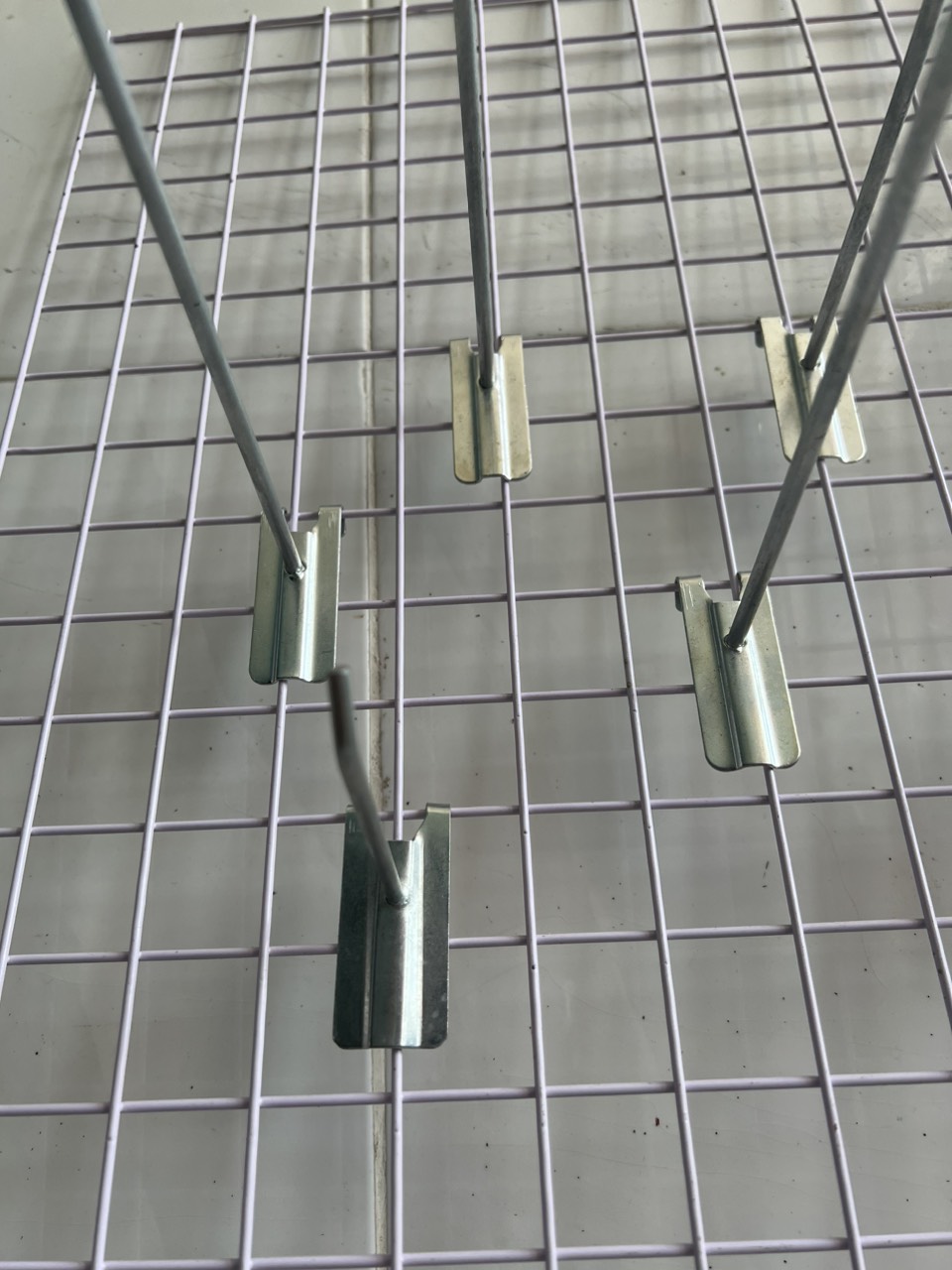 (COMBO 10 cái ) Tay cài lưới sắt ,móc treo đồ --DÀI 10cm