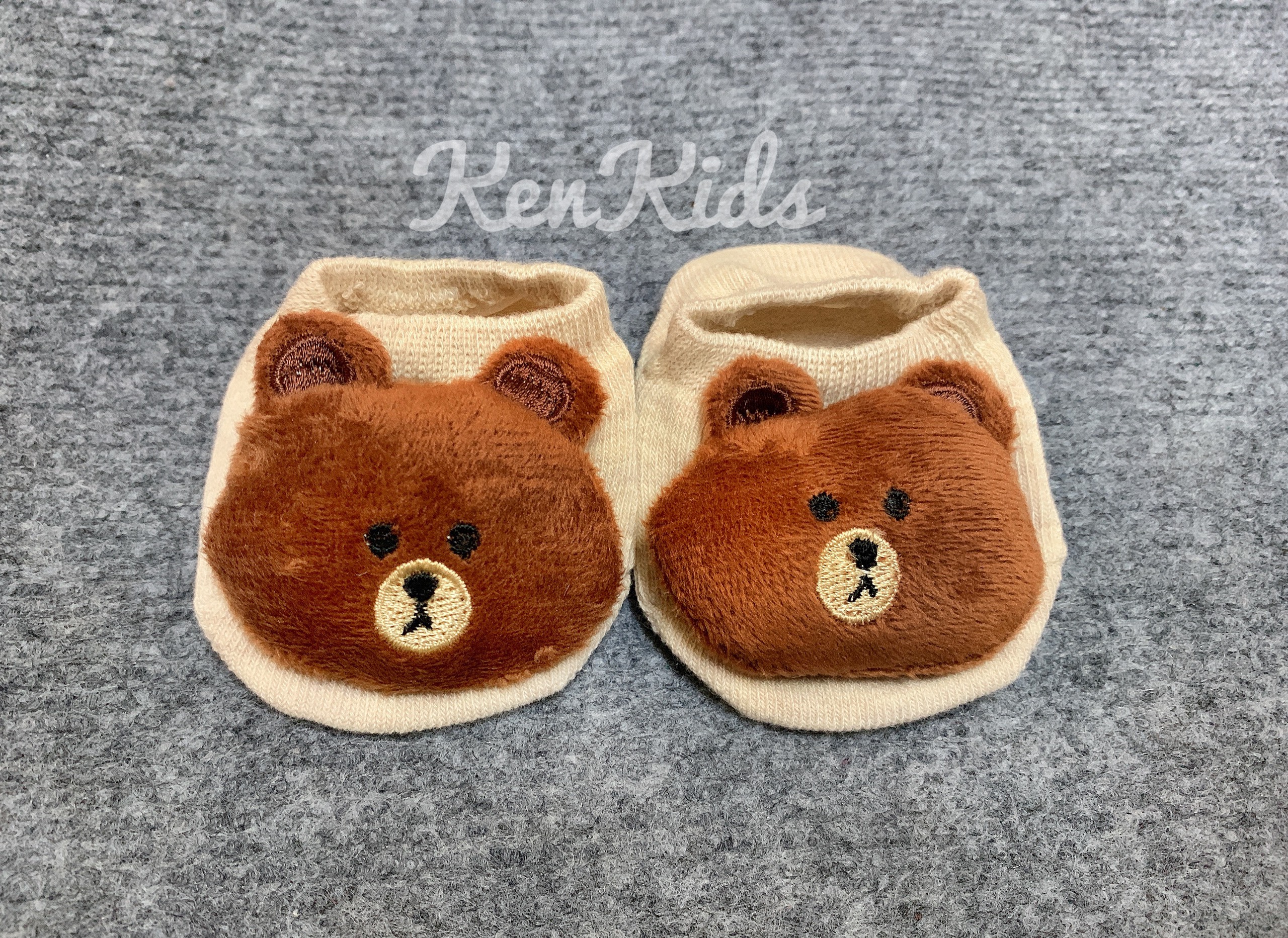 Vớ tất hình thú 3D chống trượt cho bé (size S, M) - 1 đôi