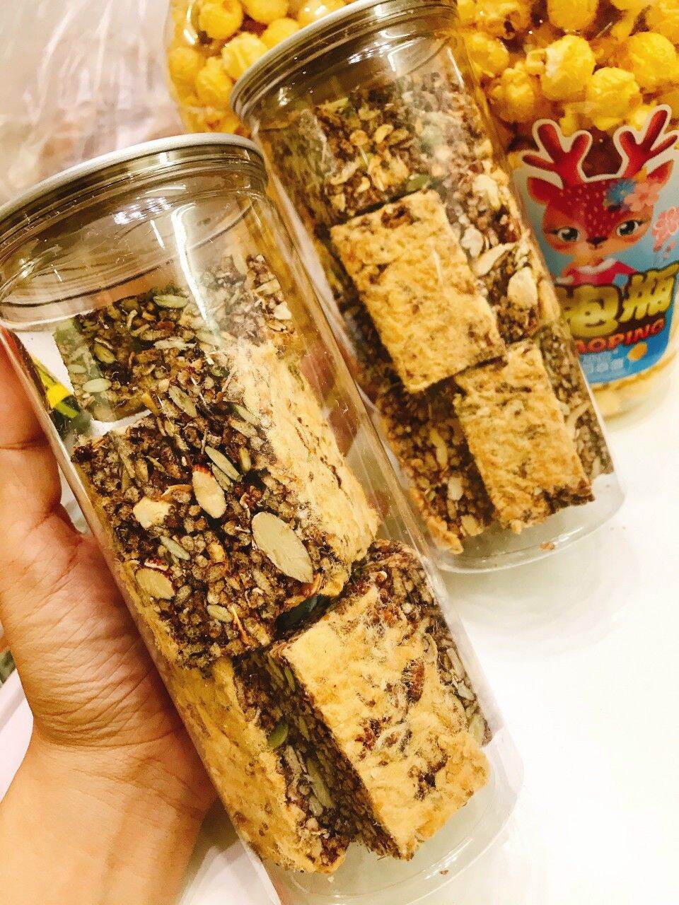 Thanh Cơm Lức Ngũ Cốc Chà Bông.