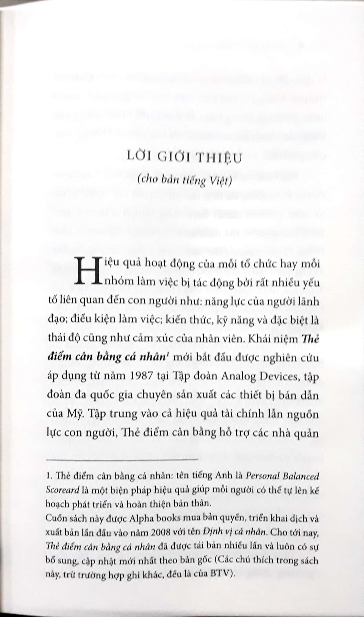 Sách - Thẻ điểm cân bằng cá nhân