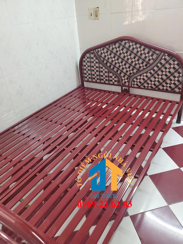 Giường  sắt kiểu tròn cách điệu 1m8 dài 2m
