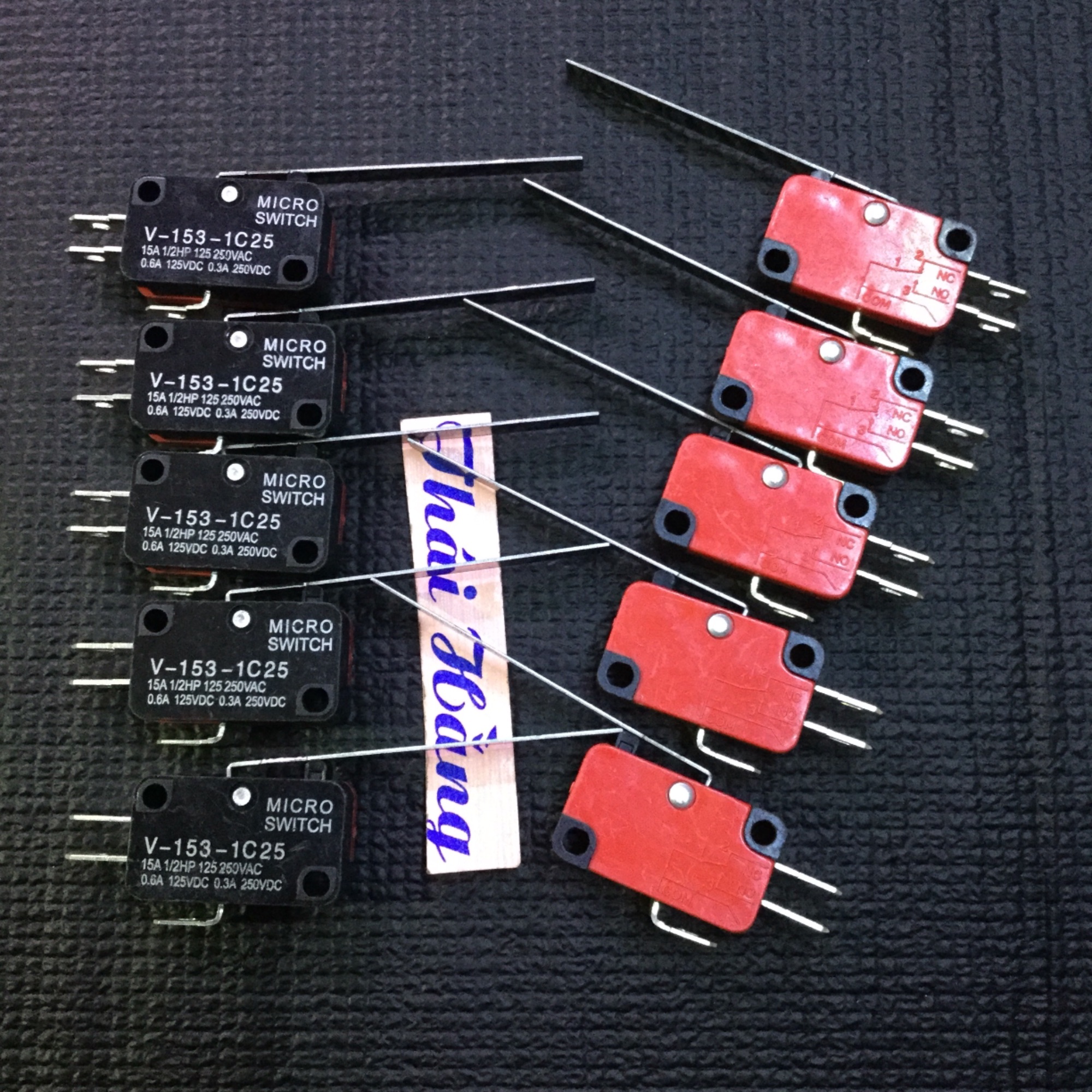 10 công tắc hành trình V-153-1C25 không bánh xe cán dài