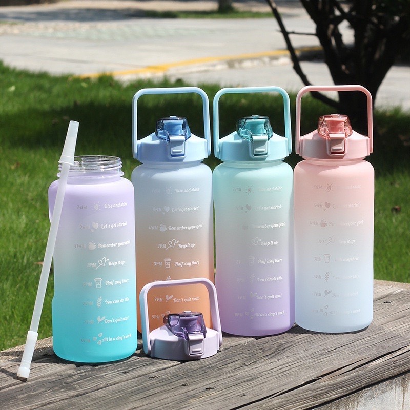 Bình nước cute 2l báo giờ uống nước.