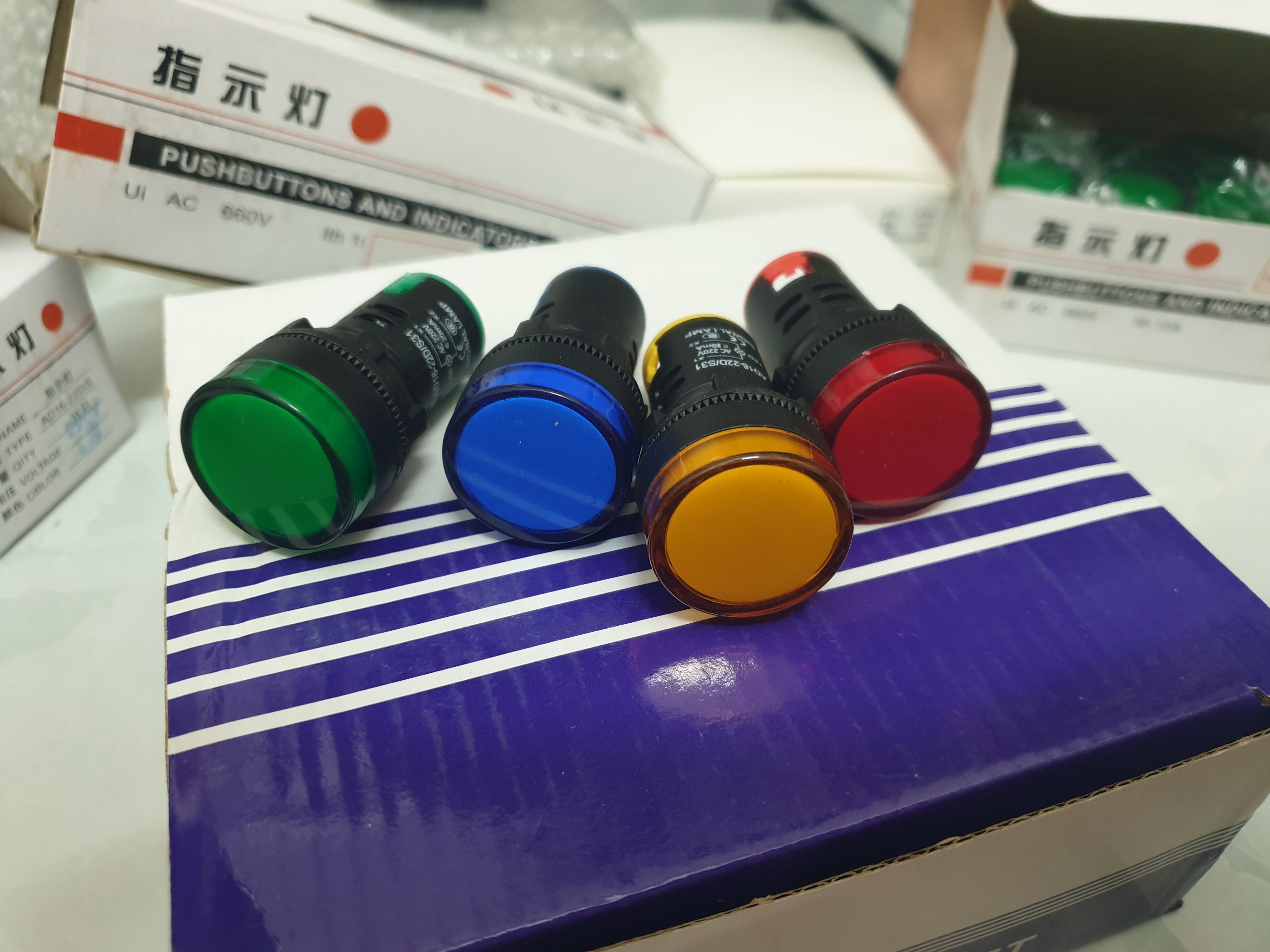 Đèn báo pha tủ điện phi 16 điện áp 220VAC và 24VDC