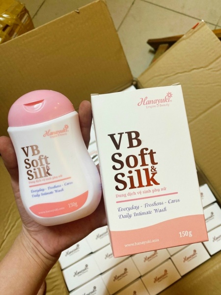 Dung dịch vệ sinh Hanayuki VB Soft & Silk màu hồng 150g