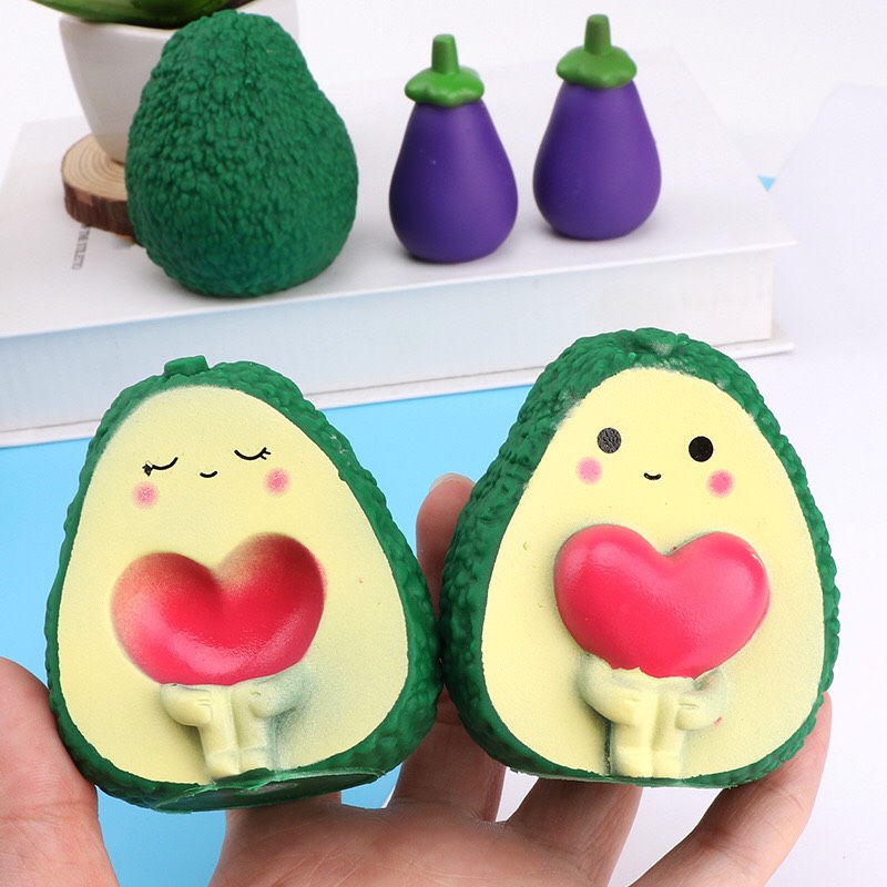 Quả bơ bóp kêu chíp chíp