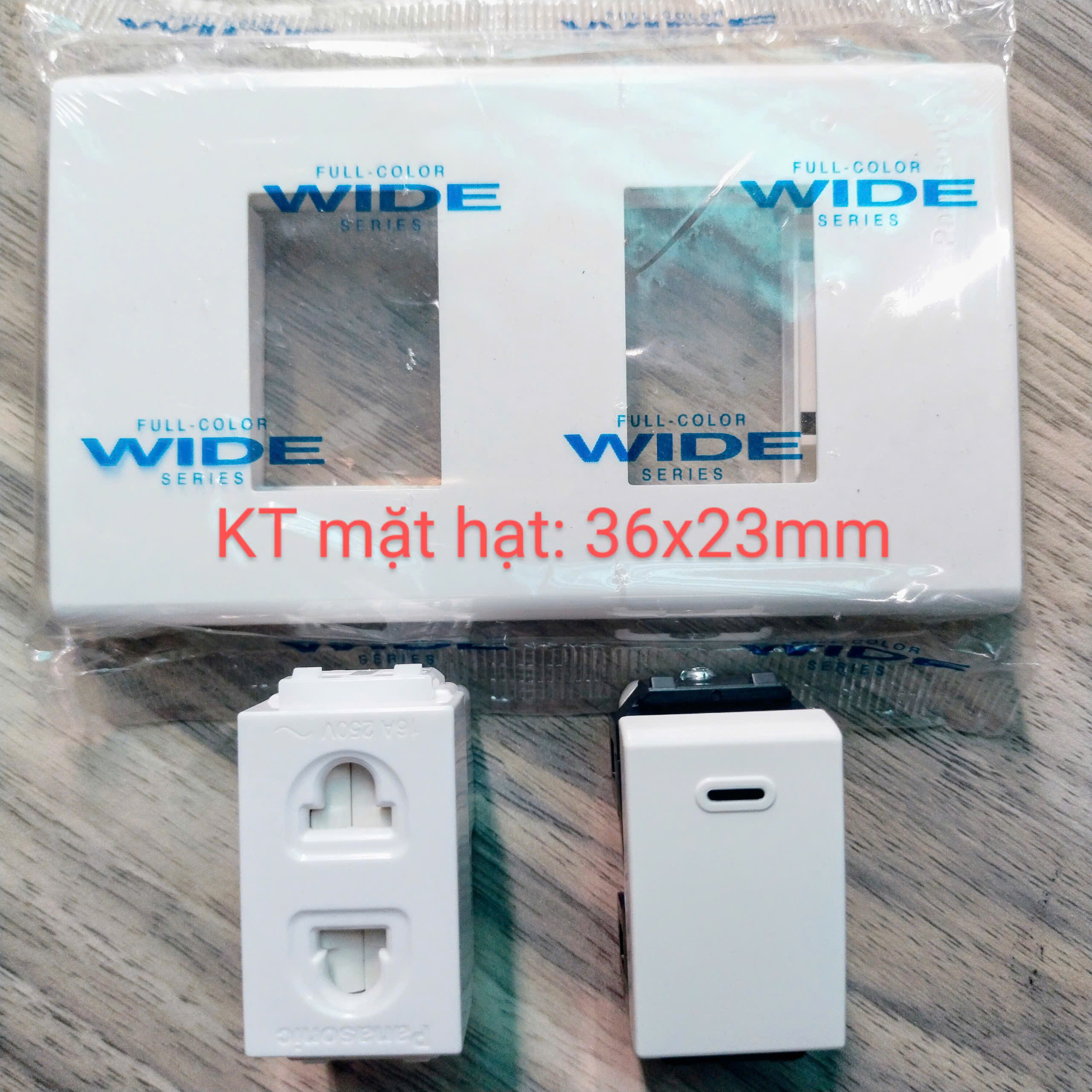 10 Hạt công tắc 1 chiều Panasonic WIDE (mặt hạt lớn ) cam kết hàng chính hãng