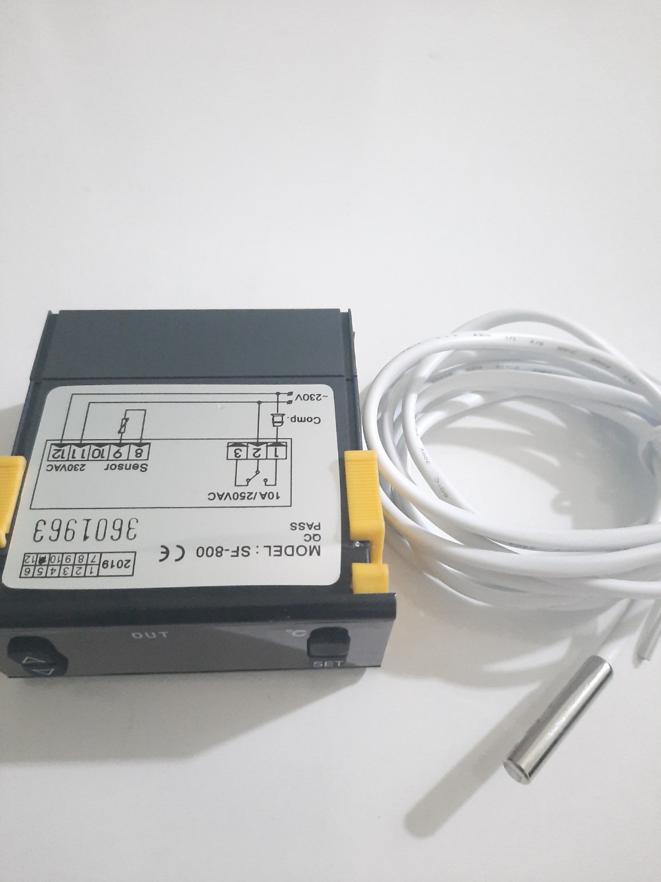 SF800 Bộ điều khiển nhiệt độ