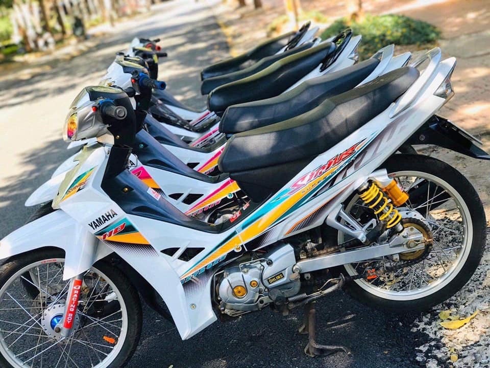 Tem rời Sirius dán xe trắng