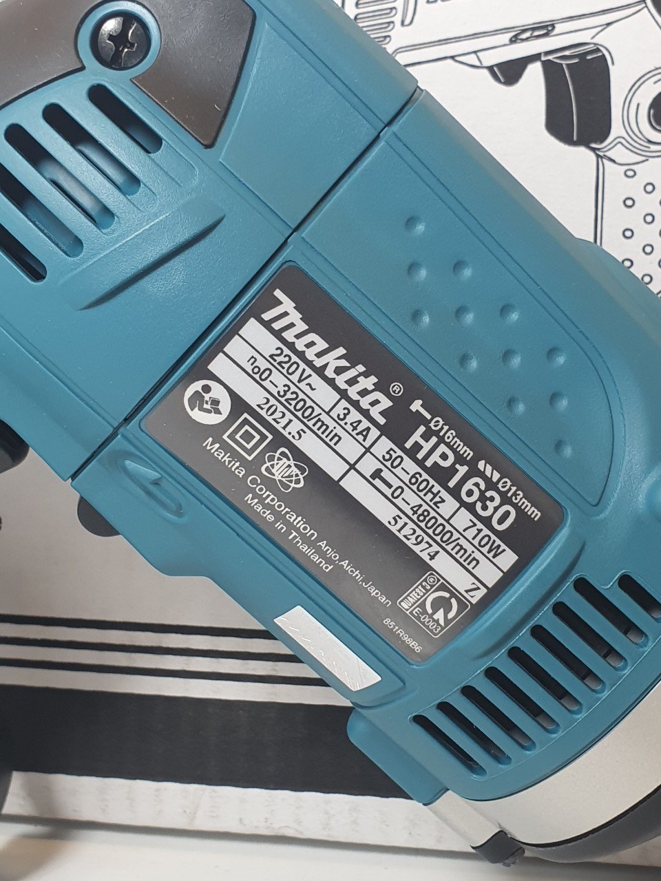 Máy khoan Makita HP1630 (16mm)