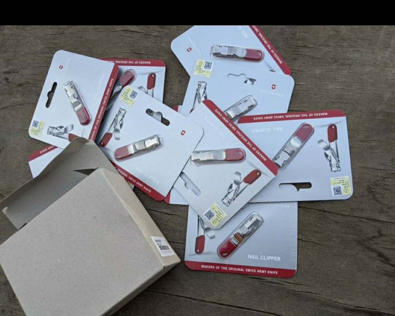 PHỤ KIỆN VICTORINOX - BẤM MÓNG TAY - NAIL CLIPPER